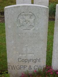 Etaples Military Cemetery - Burdett, Alfred Henry