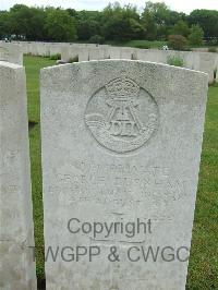 Etaples Military Cemetery - Burnham, George