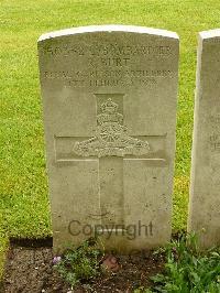 Etaples Military Cemetery - Burt, Richard