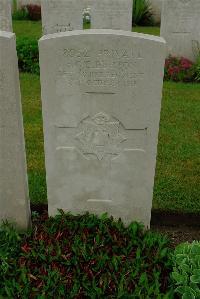 Etaples Military Cemetery - Burton, Fredrick Cecil Edward