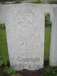 Etaples Military Cemetery - Burtt, Alfred Herbert