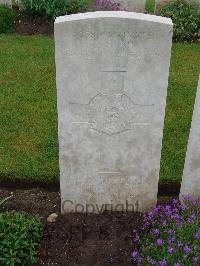 Etaples Military Cemetery - Bush, C