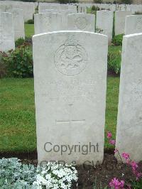 Etaples Military Cemetery - Bush, George