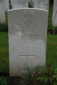 Etaples Military Cemetery - Bush, J