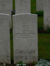 Etaples Military Cemetery - Bush, Thomas William