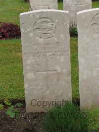 Etaples Military Cemetery - Buswell, A