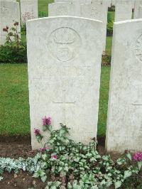 Etaples Military Cemetery - Butcher, G H