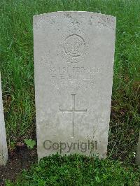 Etaples Military Cemetery - Butler, Henry Edmund