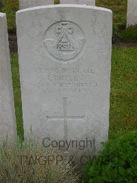 Etaples Military Cemetery - Butler, J