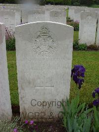 Etaples Military Cemetery - Bye, J