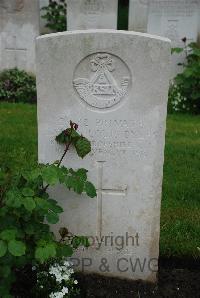 Etaples Military Cemetery - Byles, James Louis