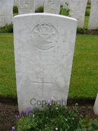 Etaples Military Cemetery - Cadman, S