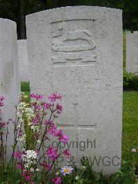 Etaples Military Cemetery - Cafferty, J H