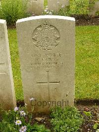 Etaples Military Cemetery - Cairns, Charles