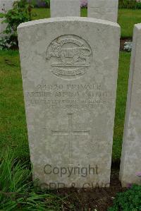 Etaples Military Cemetery - Calcutt, Arthur Alfred