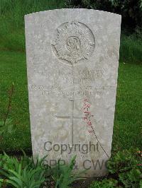 Etaples Military Cemetery - Calder, C