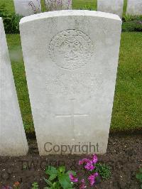 Etaples Military Cemetery - Callander, Fred