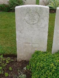 Etaples Military Cemetery - Calver, Owen