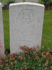 Etaples Military Cemetery - Cameron, T