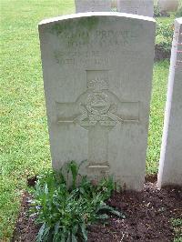 Etaples Military Cemetery - Camp, John