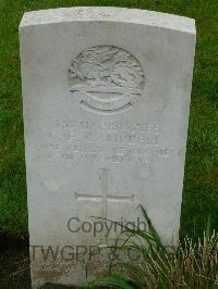 Etaples Military Cemetery - Campbell, G E