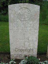 Etaples Military Cemetery - Campbell, James Eric