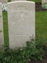 Etaples Military Cemetery - Campbell, J R