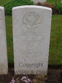 Etaples Military Cemetery - Campbell, Kenneth