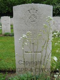 Etaples Military Cemetery - Carlin, J