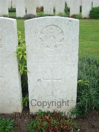 Etaples Military Cemetery - Carmichael, Allan Stirling