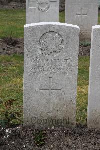 Etaples Military Cemetery - Carslake, A E