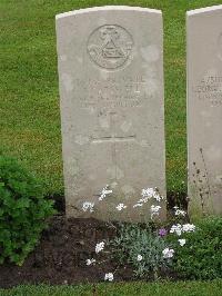 Etaples Military Cemetery - Carswell, J