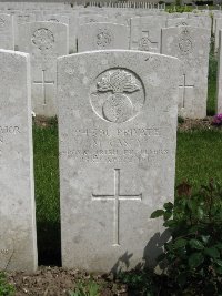 Etaples Military Cemetery - Casey, M