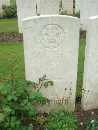 Etaples Military Cemetery - Casey, M