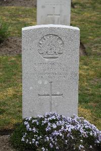 Etaples Military Cemetery - Casey, Robert