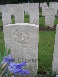 Etaples Military Cemetery - Cavanagh, T