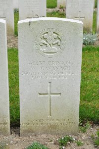 Etaples Military Cemetery - Cavanagh, W