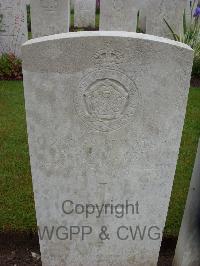 Etaples Military Cemetery - Cayford, R H