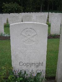 Etaples Military Cemetery - Chadwick, Ernest