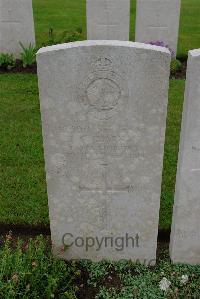 Etaples Military Cemetery - Chapman, James George