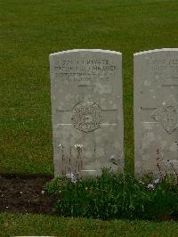 Etaples Military Cemetery - Chesher, Frederick