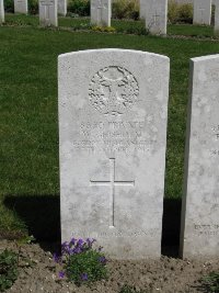 Etaples Military Cemetery - Chisholm, William