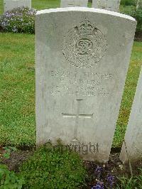 Etaples Military Cemetery - Chivers, H