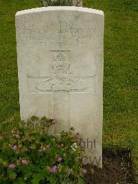 Etaples Military Cemetery - Christian, Edward