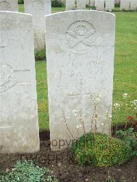 Etaples Military Cemetery - Christopher, W