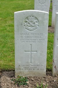 Etaples Military Cemetery - Churchill, Henry