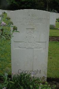 Etaples Military Cemetery - Clapperton, James Hugh