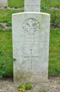 Etaples Military Cemetery - Clark, Donald Gordon