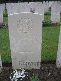 Etaples Military Cemetery - Clark, T