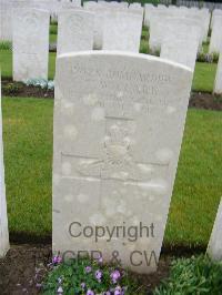 Etaples Military Cemetery - Clark, Thomas Walter